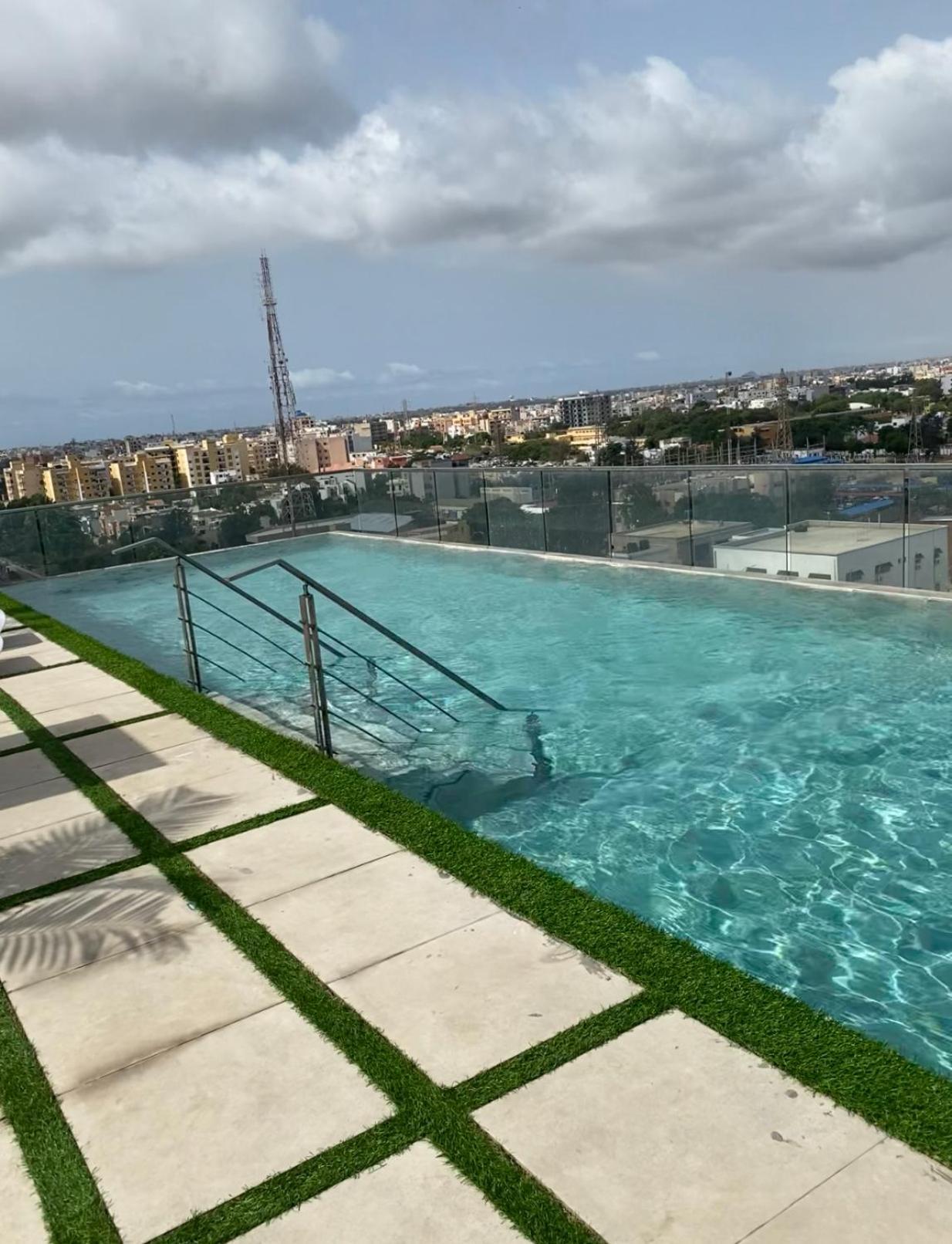 Cocon Cozy Standing With Gym Sejour Chez Hote Dakar Exterior foto